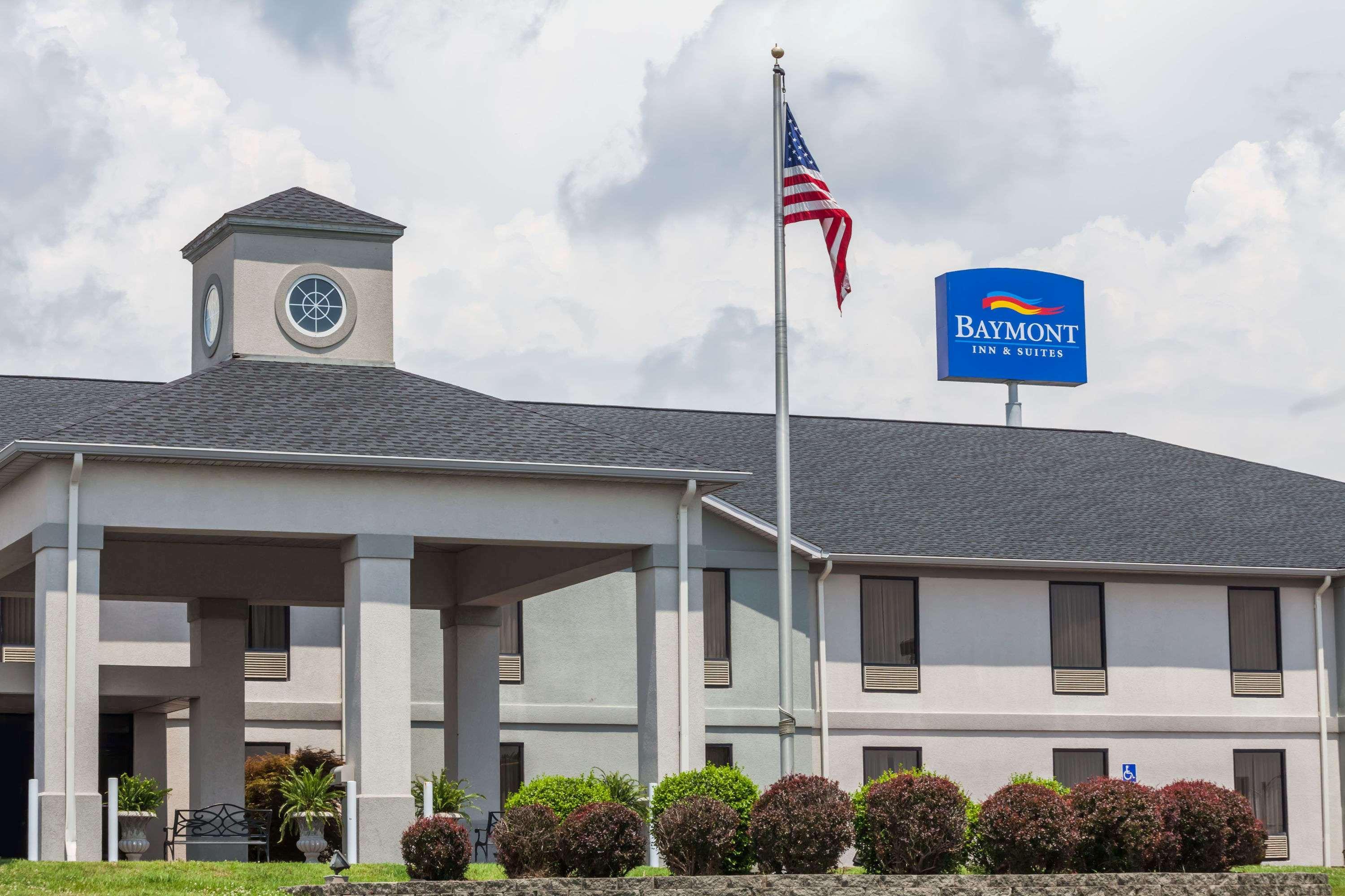 Baymont By Wyndham Madisonville Exterior photo